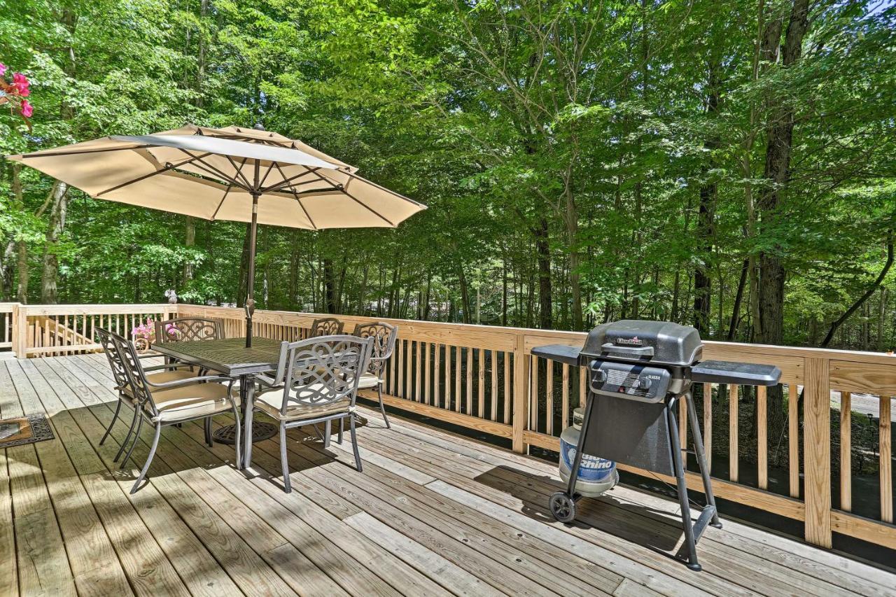 Bear Den Rustic Pocono Lake Home With Game Room! Екстериор снимка