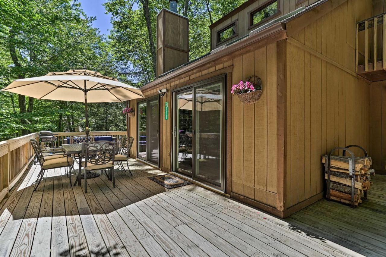 Bear Den Rustic Pocono Lake Home With Game Room! Екстериор снимка