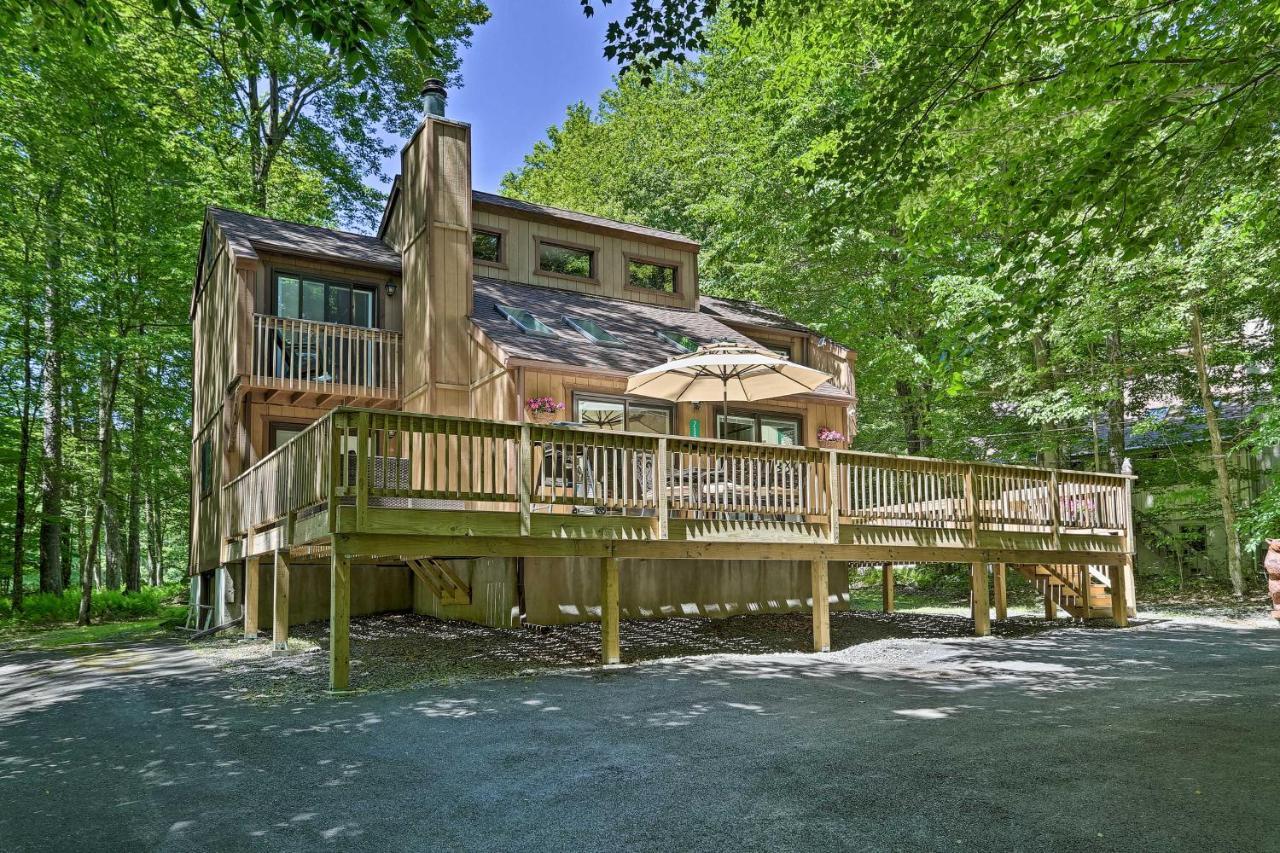 Bear Den Rustic Pocono Lake Home With Game Room! Екстериор снимка