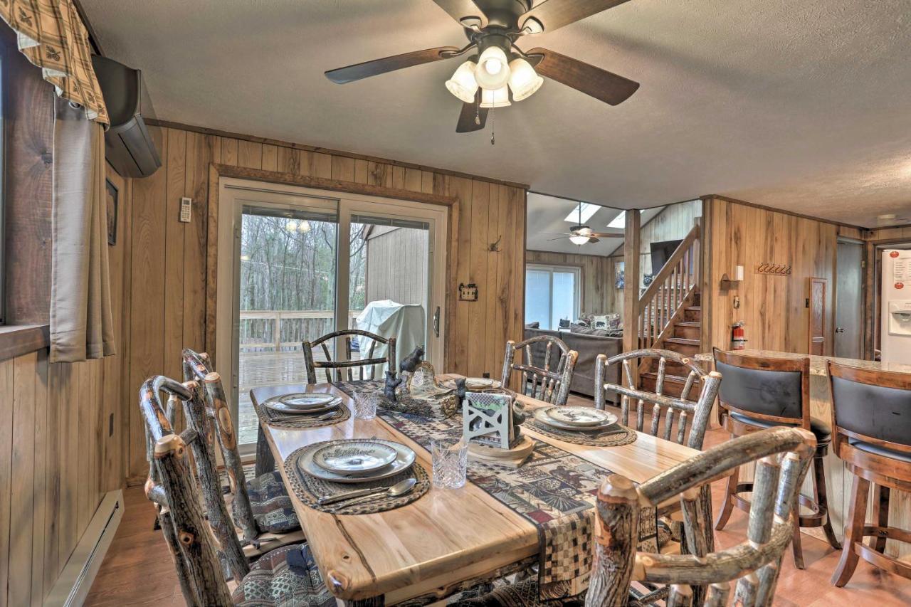 Bear Den Rustic Pocono Lake Home With Game Room! Екстериор снимка