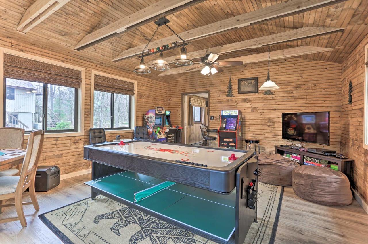 Bear Den Rustic Pocono Lake Home With Game Room! Екстериор снимка
