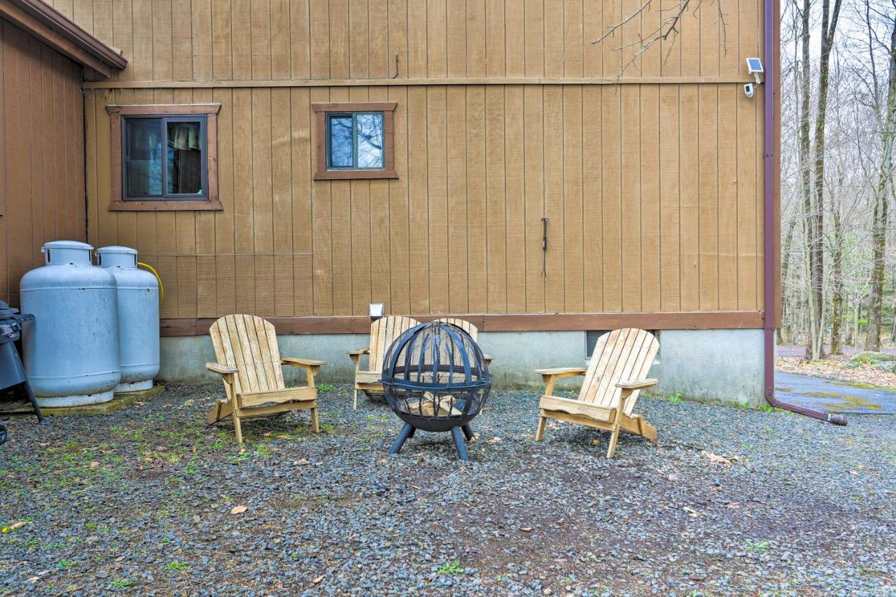 Bear Den Rustic Pocono Lake Home With Game Room! Екстериор снимка