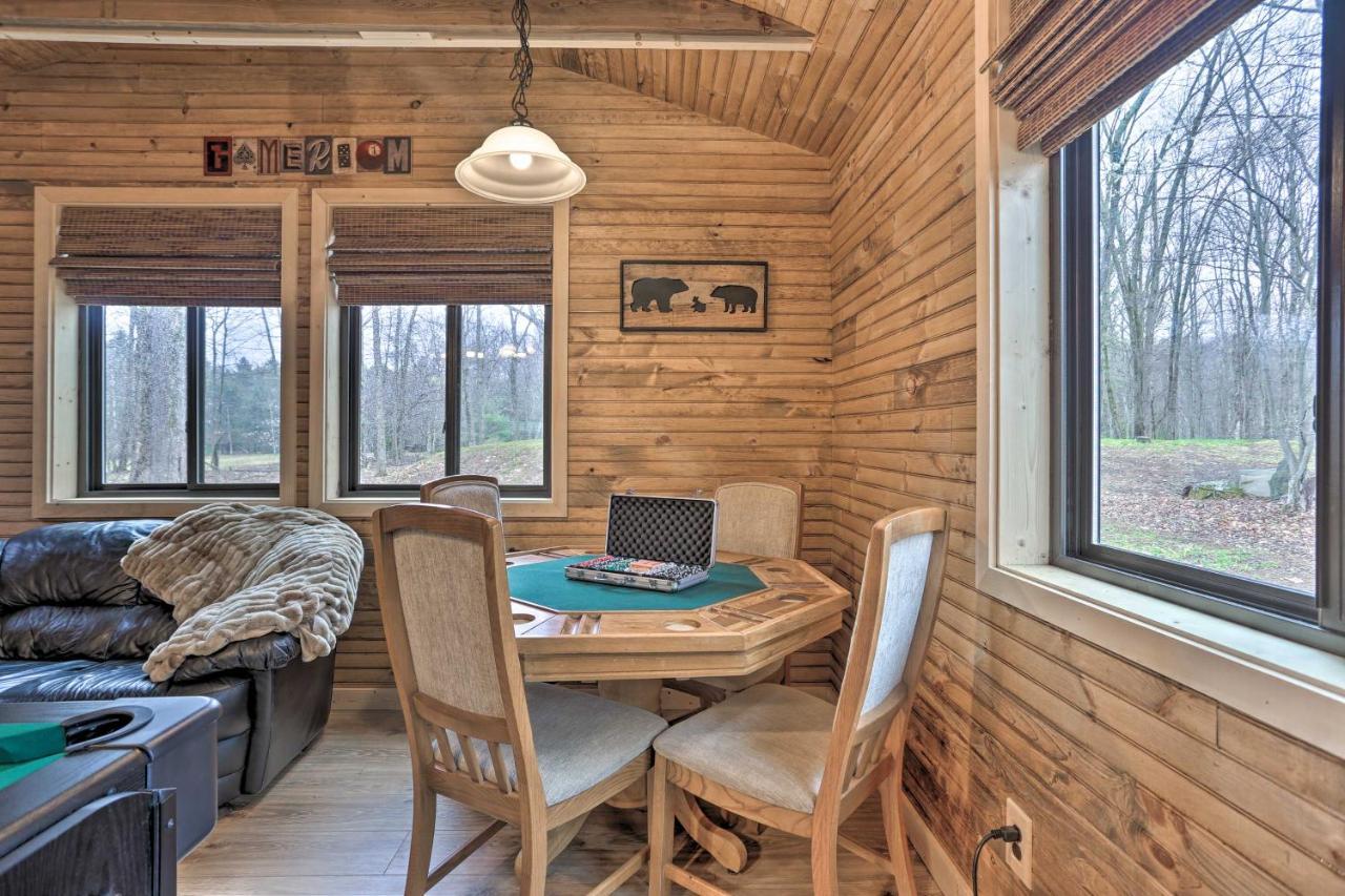 Bear Den Rustic Pocono Lake Home With Game Room! Екстериор снимка