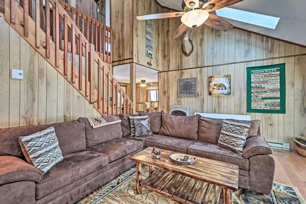 Bear Den Rustic Pocono Lake Home With Game Room! Екстериор снимка