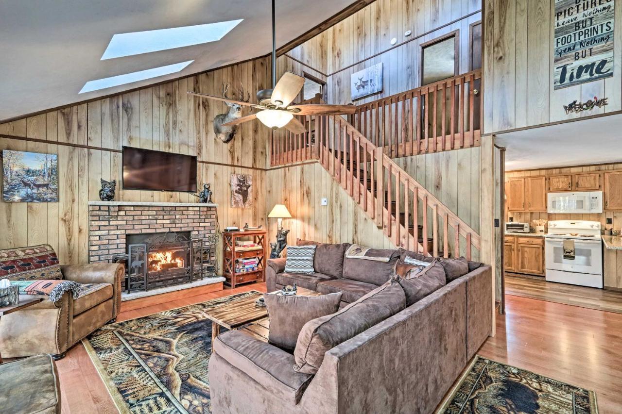 Bear Den Rustic Pocono Lake Home With Game Room! Екстериор снимка